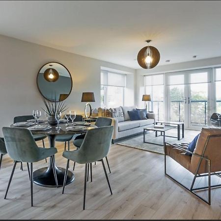 Modern Sandyford Bedroom Экстерьер фото